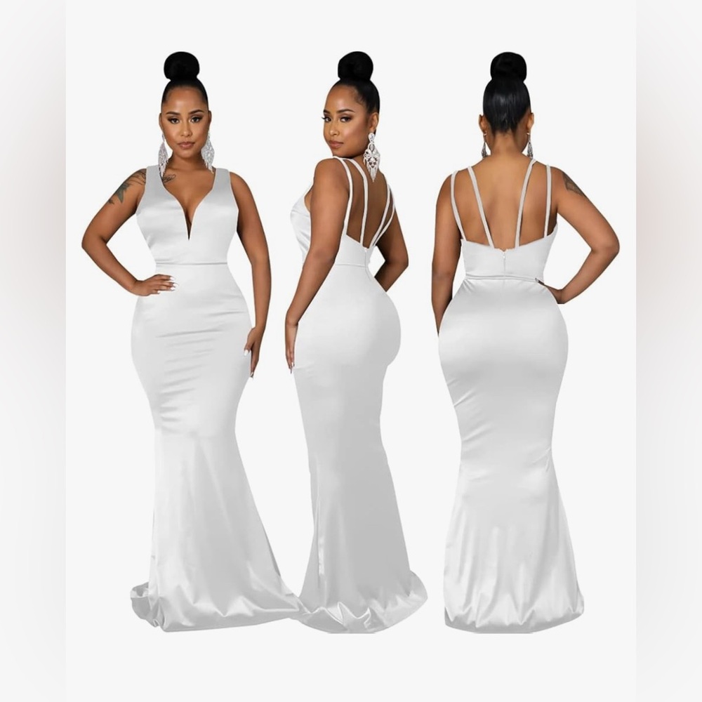 NWOT Elegant White Sleeveless Gown